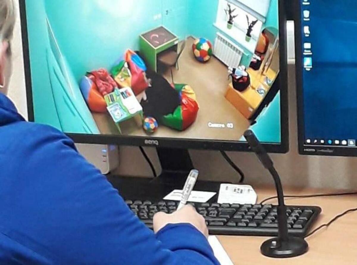 Мужчина изнасиловал 5-летнюю дочь своих знакомых Мужчина изнасиловал 5-летнюю дочь своих знакомых