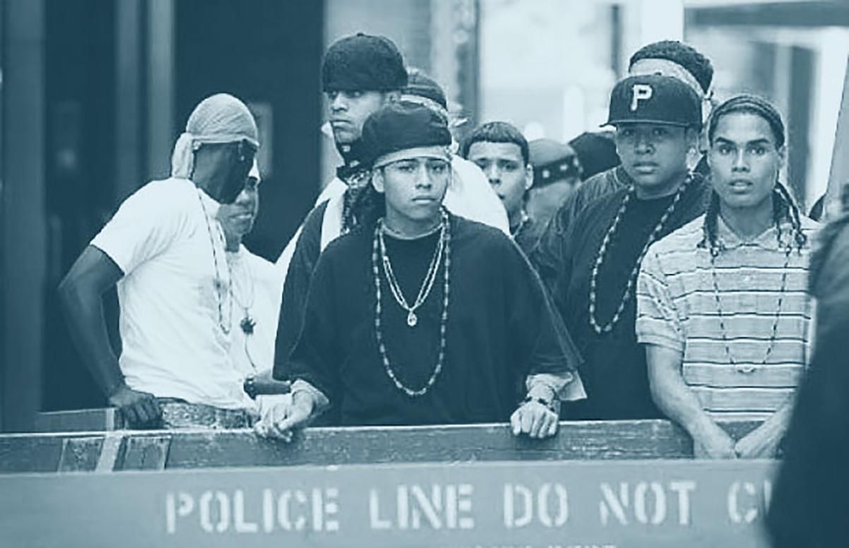 Грабежи, мародерство, наркоторговля: как происходило посвящение в банду Латинских Королей Грабежи, мародерство, наркоторговля: как происходило посвящение в банду Латинских Королей