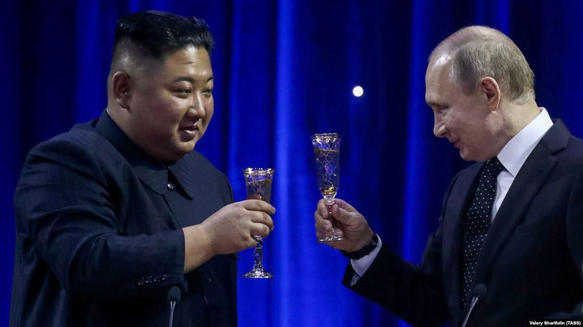 Ким Чен Ын повторил образ Путина на коне: фотосравнение