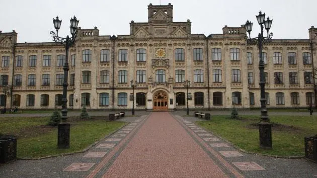 Головний корпус КПІ Головний корпус КПІ