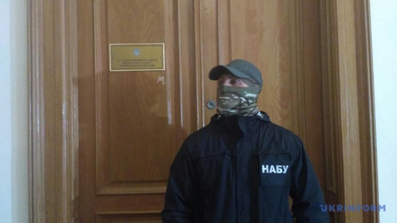 У Чернівецькій облраді НАБУ проводить обшуки У Чернівецькій облраді НАБУ проводить обшуки