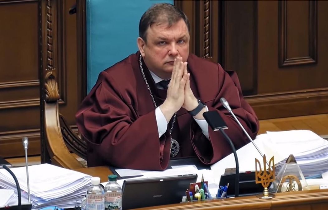 Поновленого голову Конституційного суду Шевчука не пустили на роботу Поновленого голову Конституційного суду Шевчука не пустили на роботу