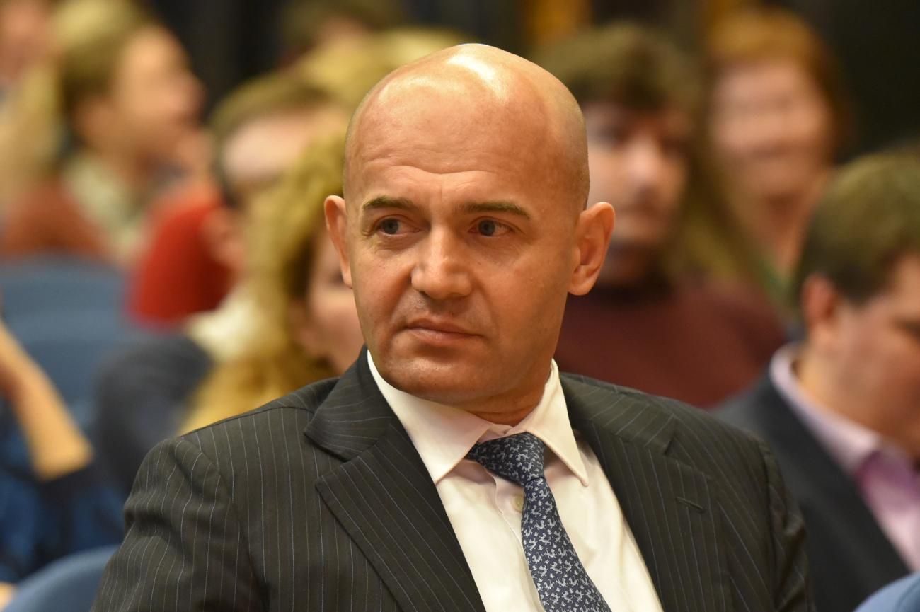 Экс-нардепа Кононенко не выпускали из "Борисполя", – Лещенко Экс-нардепа Кононенко не выпускали из "Борисполя", – Лещенко