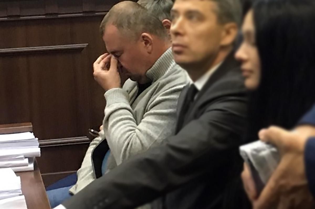 Суд избрал Олегу Гладковскому меру пресечения.