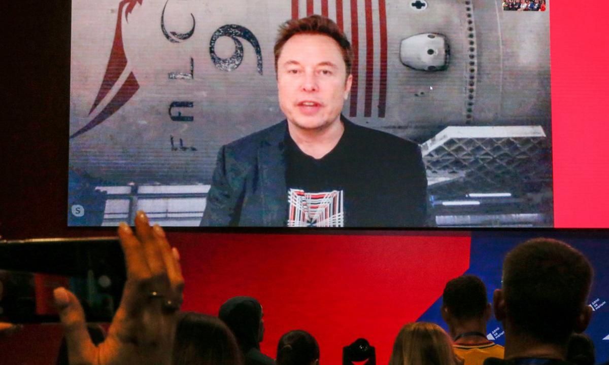 Ілон Маск вийшов у прямий ефір на російському бізнес-форумі: відеодоказ Ілон Маск вийшов у прямий ефір на російському бізнес-форумі: відеодоказ