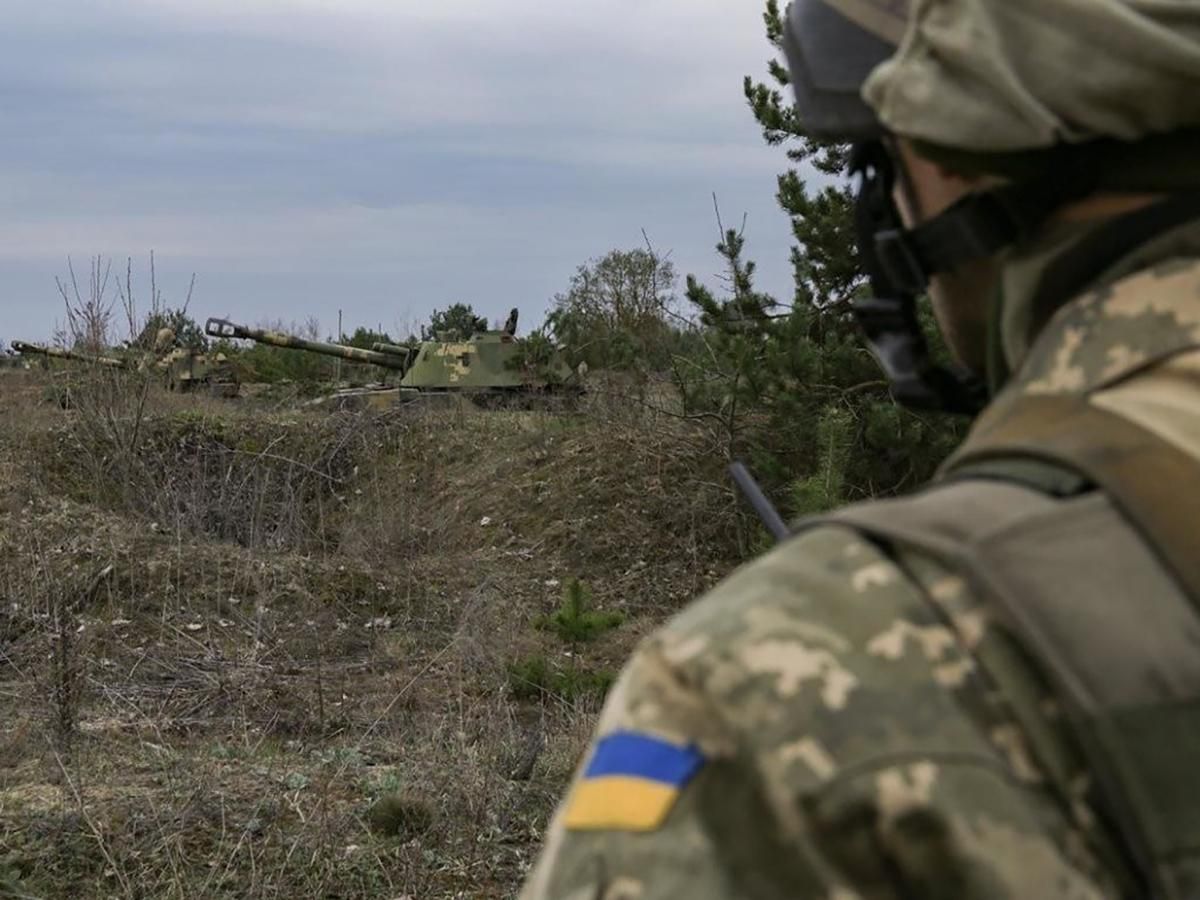 Обстрелы на Донбассе: есть раненый украинский военный