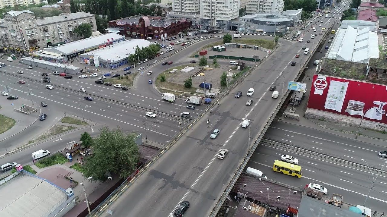 У Києві знову обмежать рух через будівництво Шулявського мосту: як краще їхати      