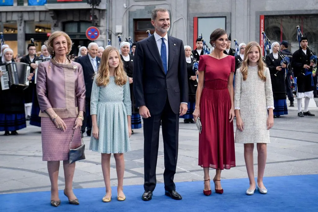 ефектний вихід королівської родини Іспанії 