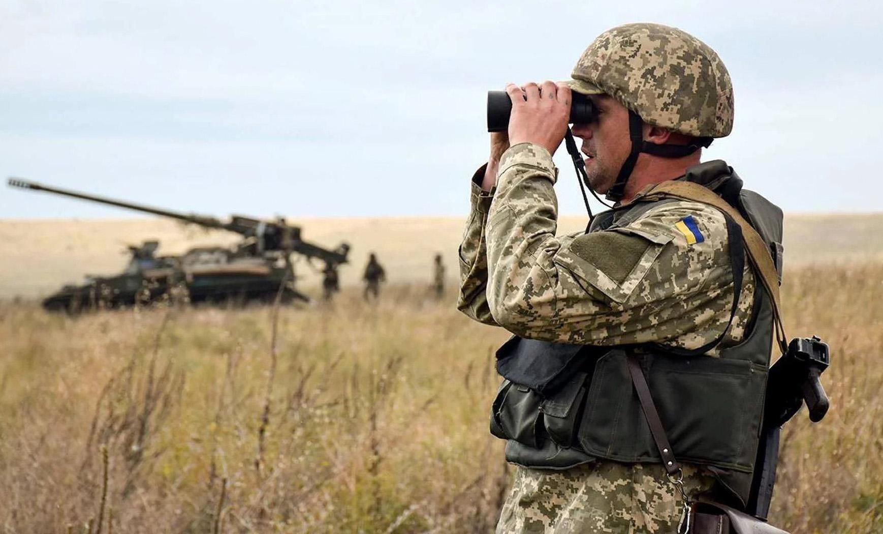 Боевики снова обстреляли позиции ВСУ на Донбассе: где было горячее всего