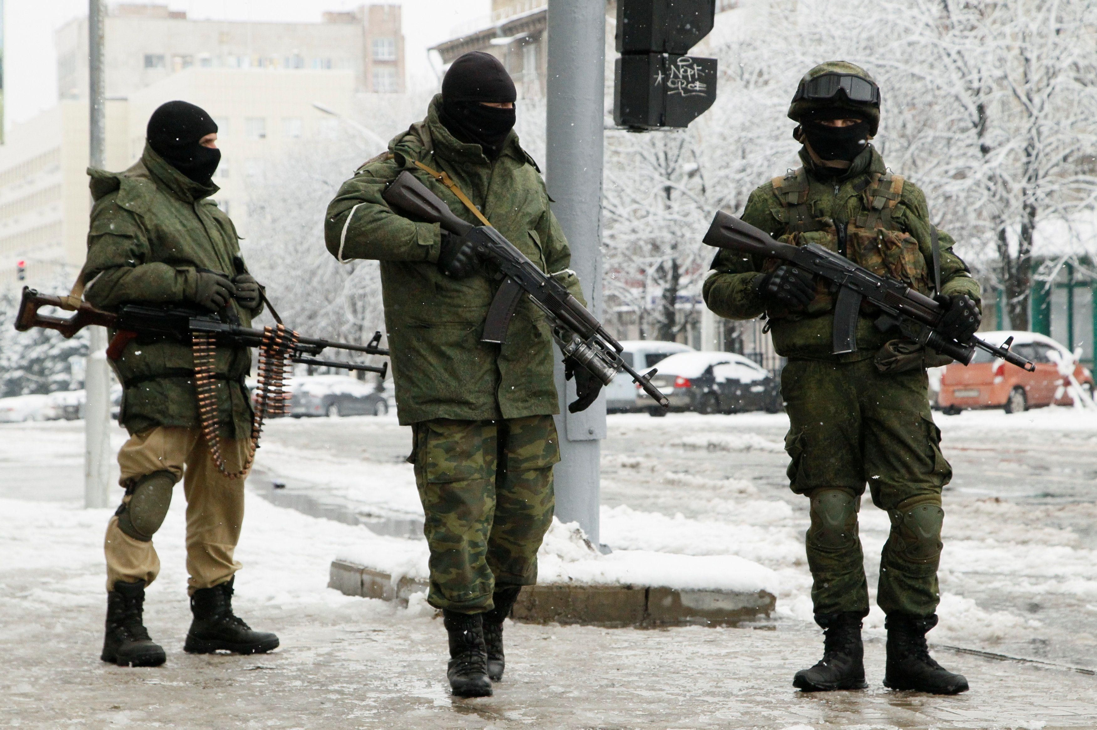 ОБСЄ помітила біля мосту в Станиці Луганській бойовиків з пов'язками СЦКК