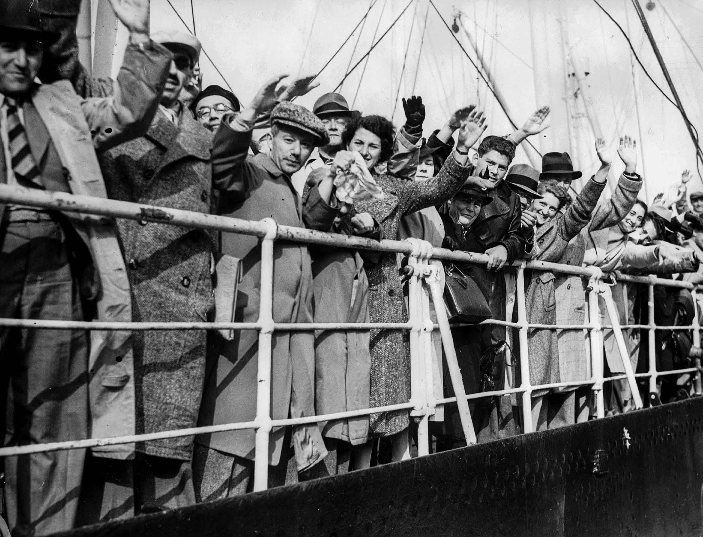 История капитана Шредера: как нацист евреев от Гитлера спасал История капитана Шредера: как нацист евреев от Гитлера спасал