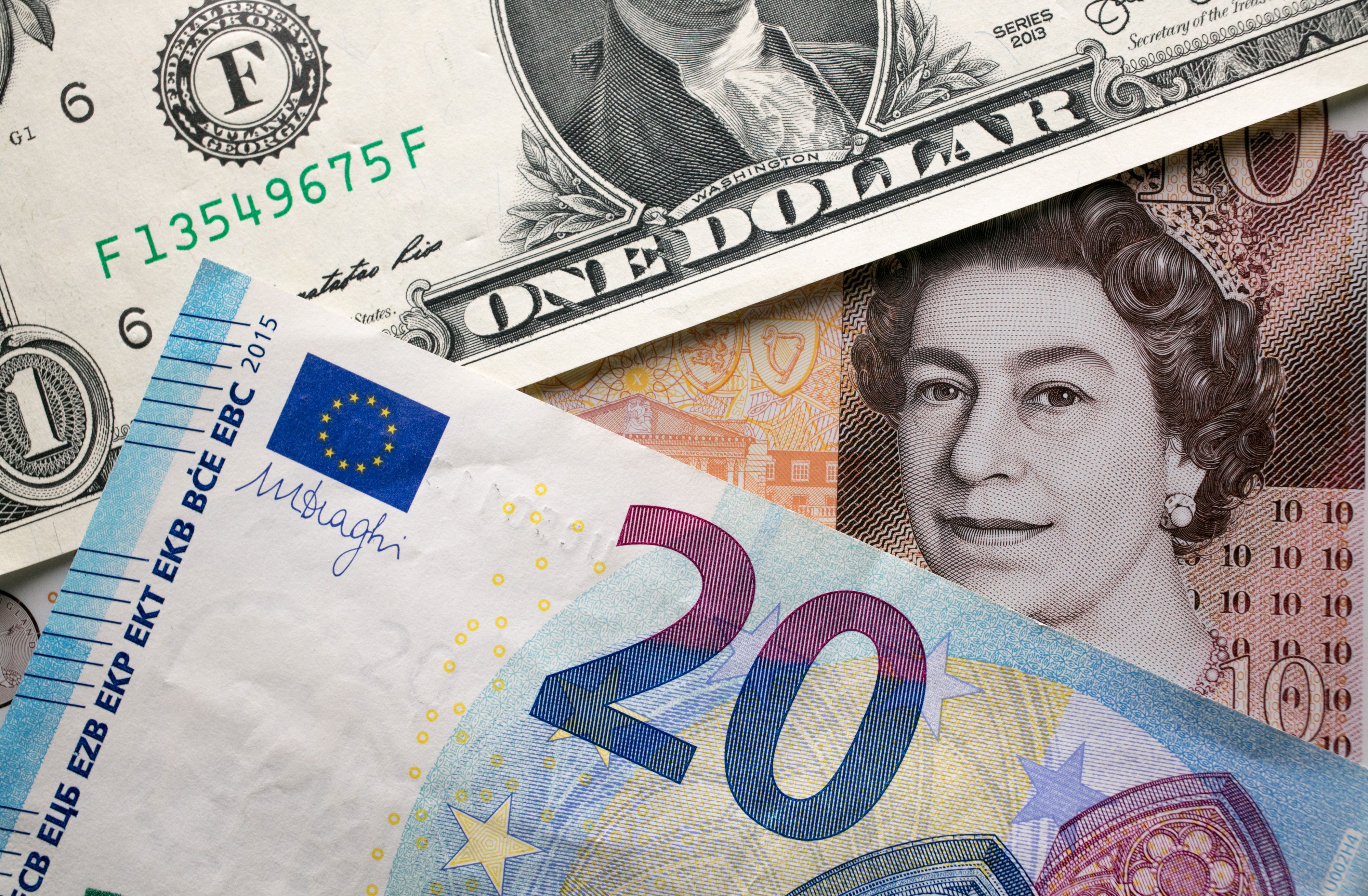 Наличный курс валют на 24.10.2019: курс доллара и евро