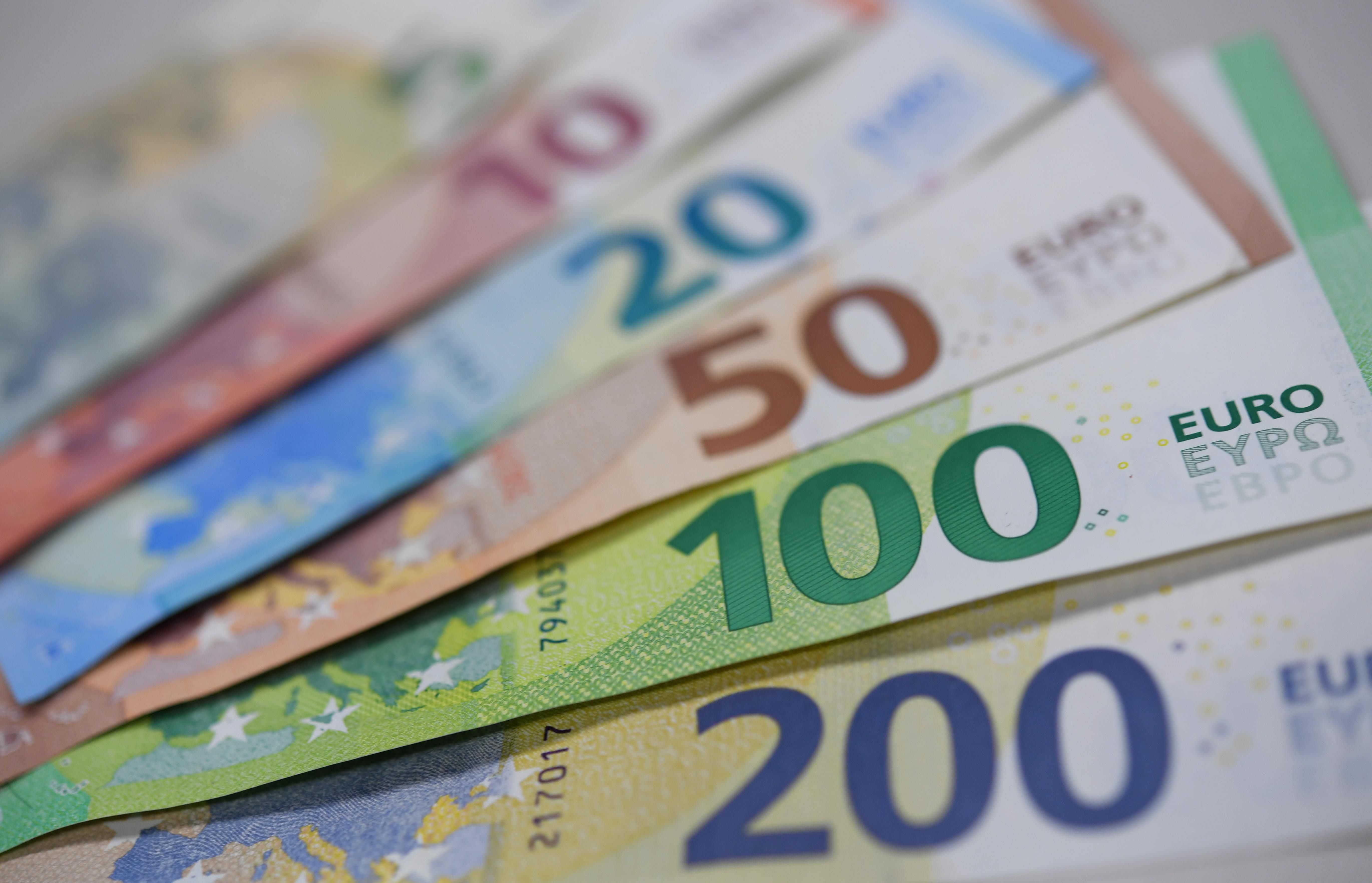 Курс доллара, евро – курс валют НБУ на 25 октября 2019