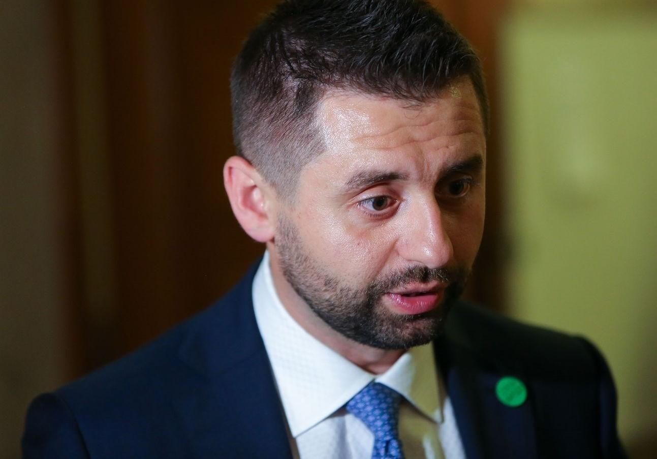 Его подставили, - Арахамия о выступлении нардепа Шевченко на российском телеканале Его подставили, - Арахамия о выступлении нардепа Шевченко на российском телеканале