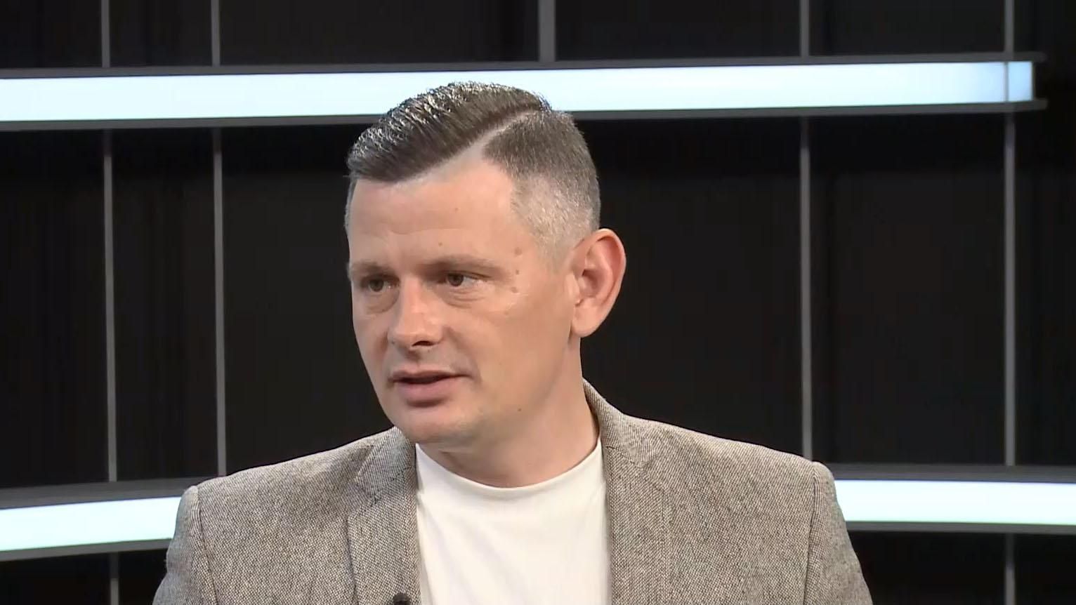 Це технічне перемир'я, а протистояння триватиме, – політолог про перевірку "слуг" на поліграфі Це технічне перемир'я, а протистояння триватиме, – політолог про перевірку "слуг" на поліграфі