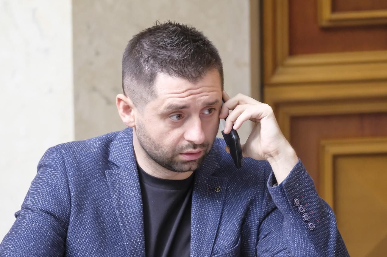 В "Слуге народа" предлагают регулярные проверки на полиграфе для нардепов и министров В "Слуге народа" предлагают регулярные проверки на полиграфе для нардепов и министров