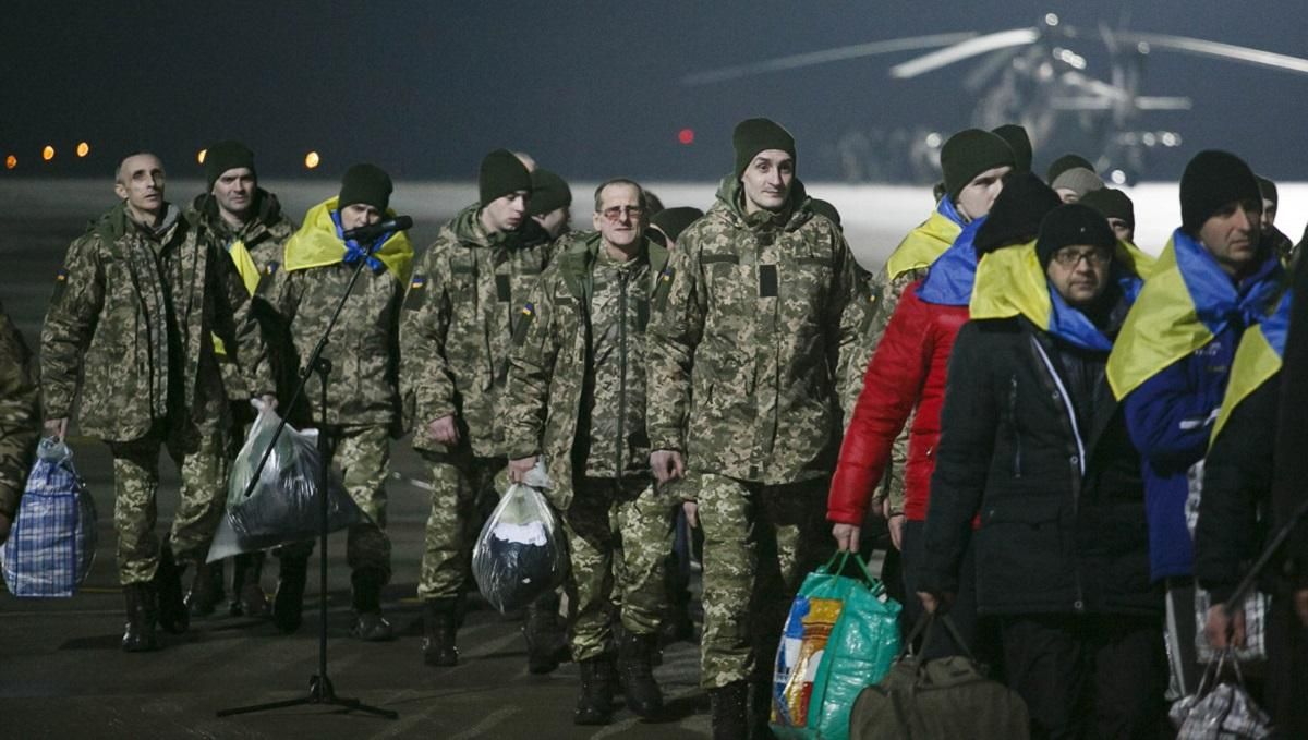 Скольких украинцев незаконно удерживают боевики: в СБУ назвали количество Скольких украинцев незаконно удерживают боевики: в СБУ назвали количество