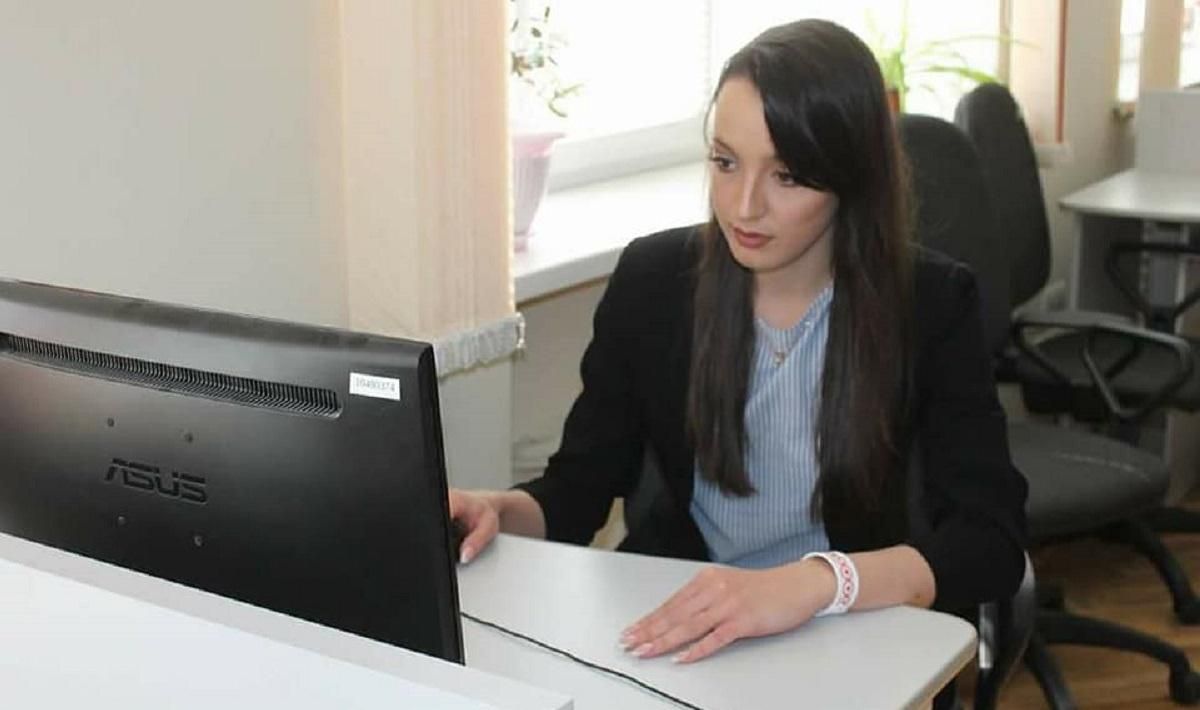 Збройний напад на активістку у Запоріжжі: нападника затримали правоохоронці Збройний напад на активістку у Запоріжжі: нападника затримали правоохоронці