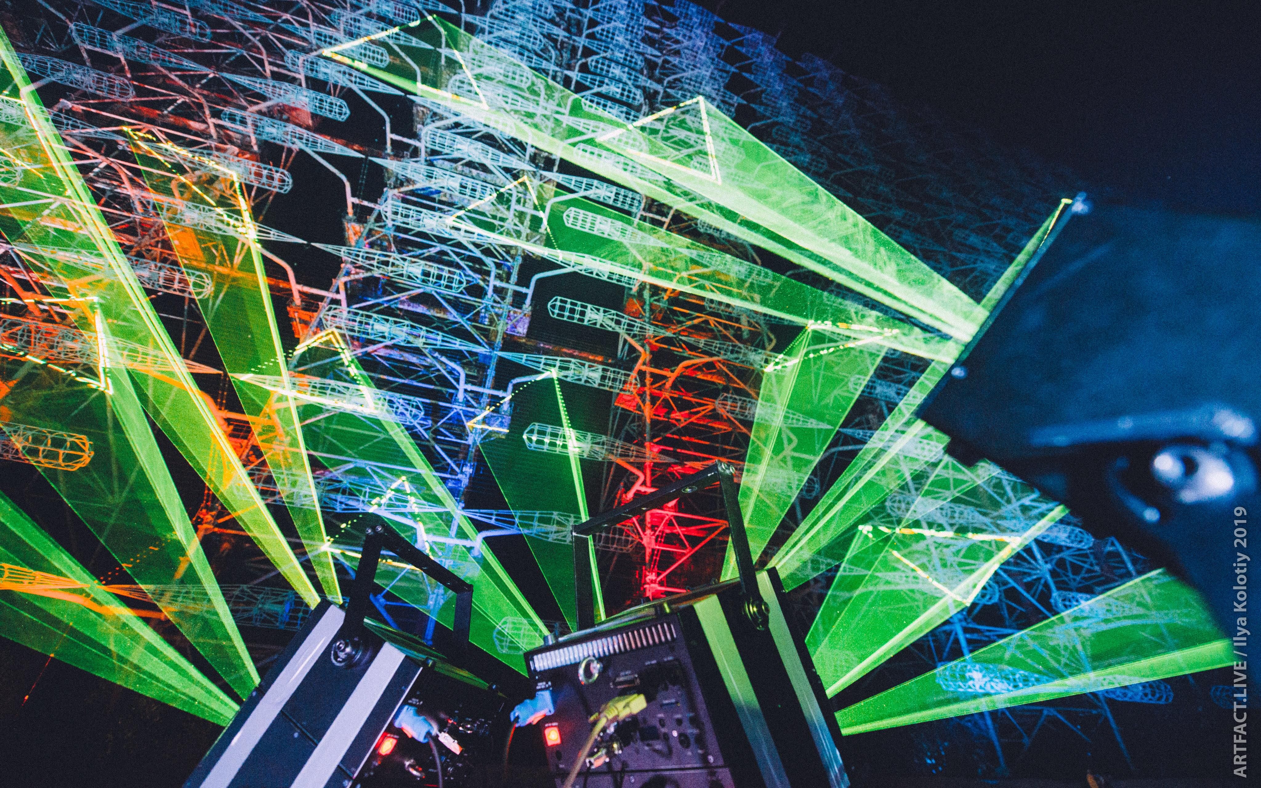 Нове життя символу СРСР: у Чорнобилі презентували рекордну діджитал-скульптуру Нове життя символу СРСР: у Чорнобилі презентували рекордну діджитал-скульптуру