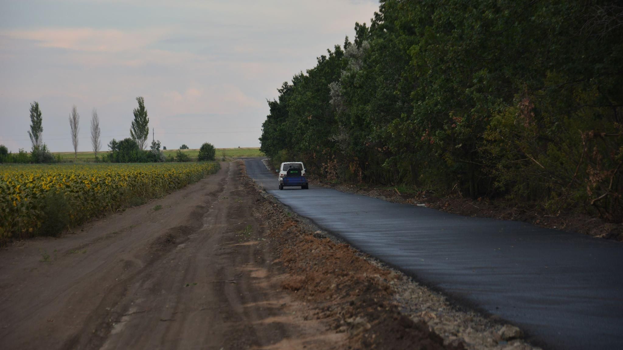 Помилка на 11 мільйонів: на Донеччині поклали дорогу не там, де потрібно Помилка на 11 мільйонів: на Донеччині поклали дорогу не там, де потрібно
