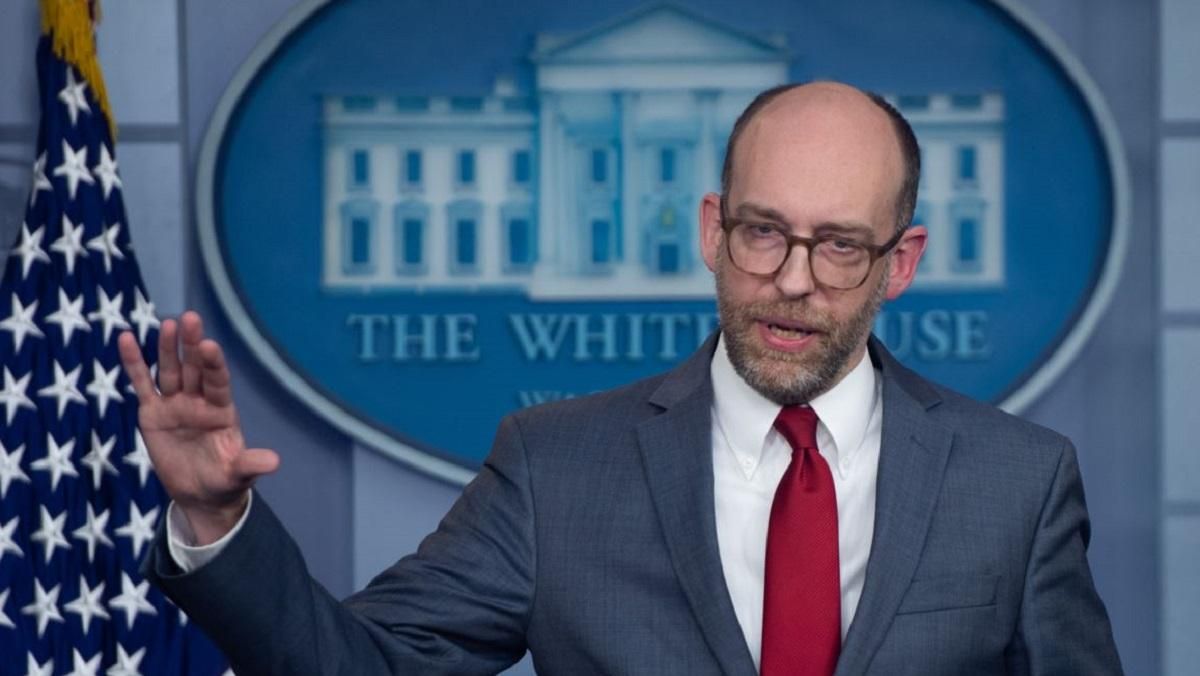 Трьох високопосадовців адміністрації Трампа викликали для свідчень у справі про імпічмент Трьох високопосадовців адміністрації Трампа викликали для свідчень у справі про імпічмент