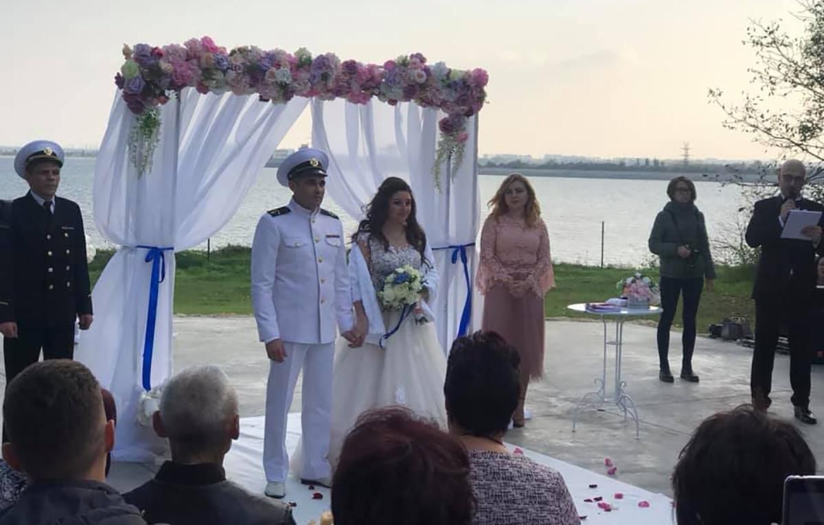 Моряк Беспальченко празднует свадьбу в Украине: очаровательное фото