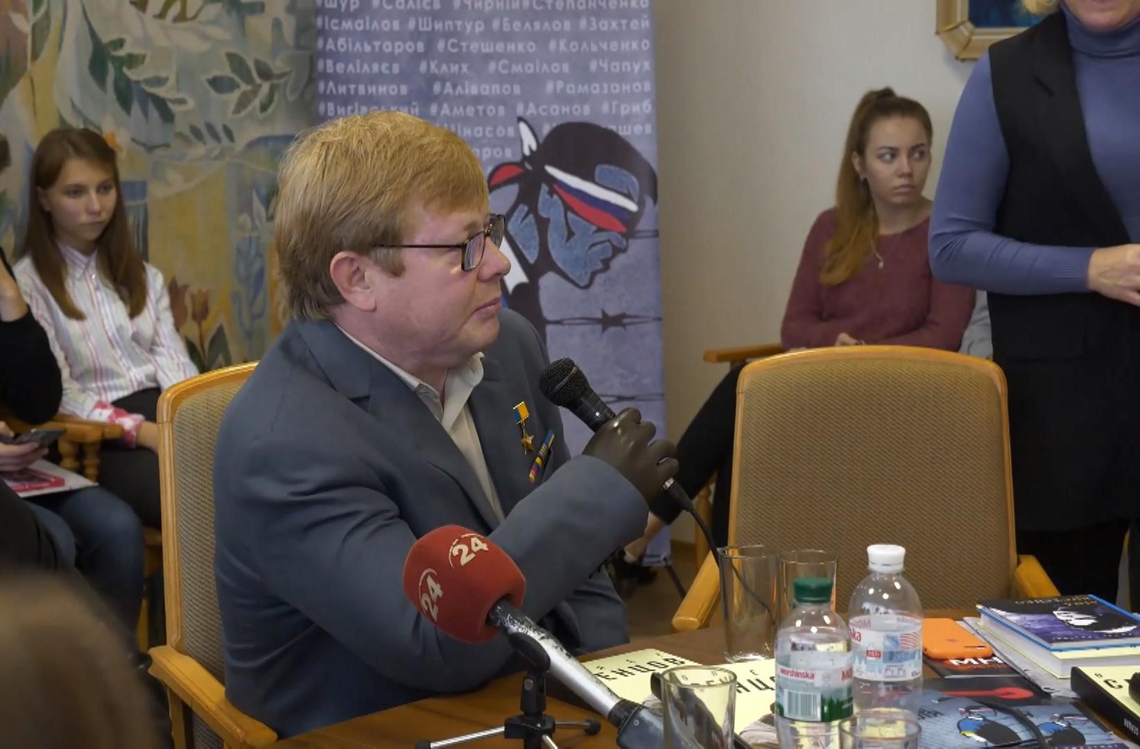 Що експолонений з окупованого Луганська розповів студентам: презентація стрічки "Бранці Кремля"