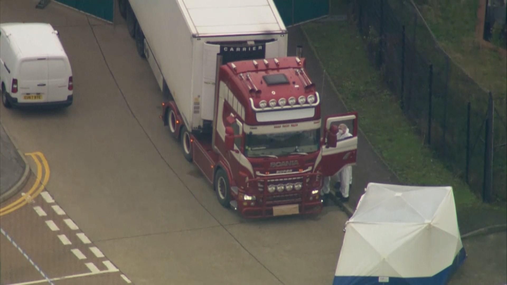 Грузовик с 39 трупами в Британии: подозреваемых выпустили под залог Грузовик с 39 трупами в Британии: подозреваемых выпустили под залог