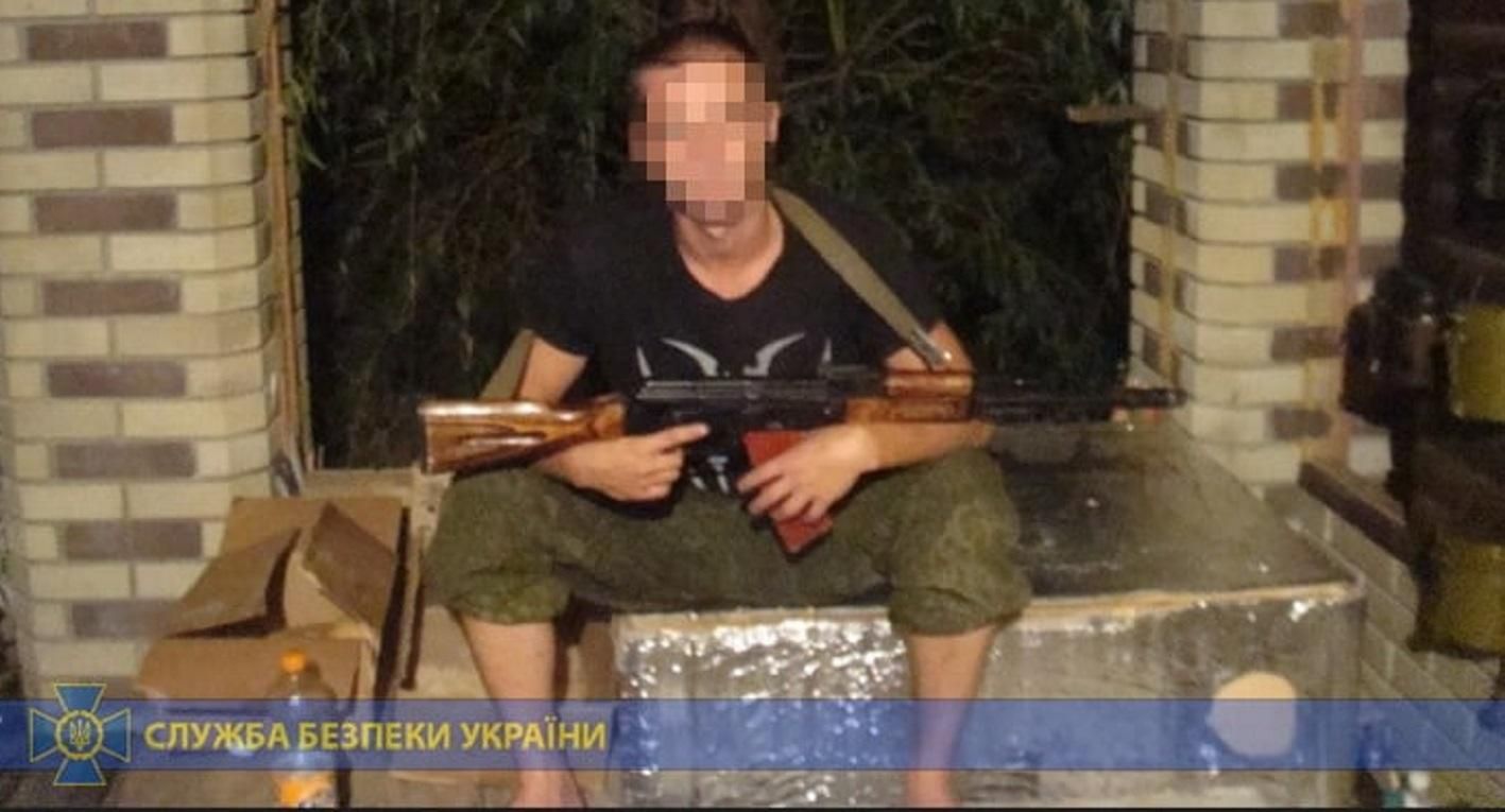 Заробляв, обстрілюючи Щастя: СБУ затримала ворожого артилериста – фото Заробляв, обстрілюючи Щастя: СБУ затримала ворожого артилериста – фото