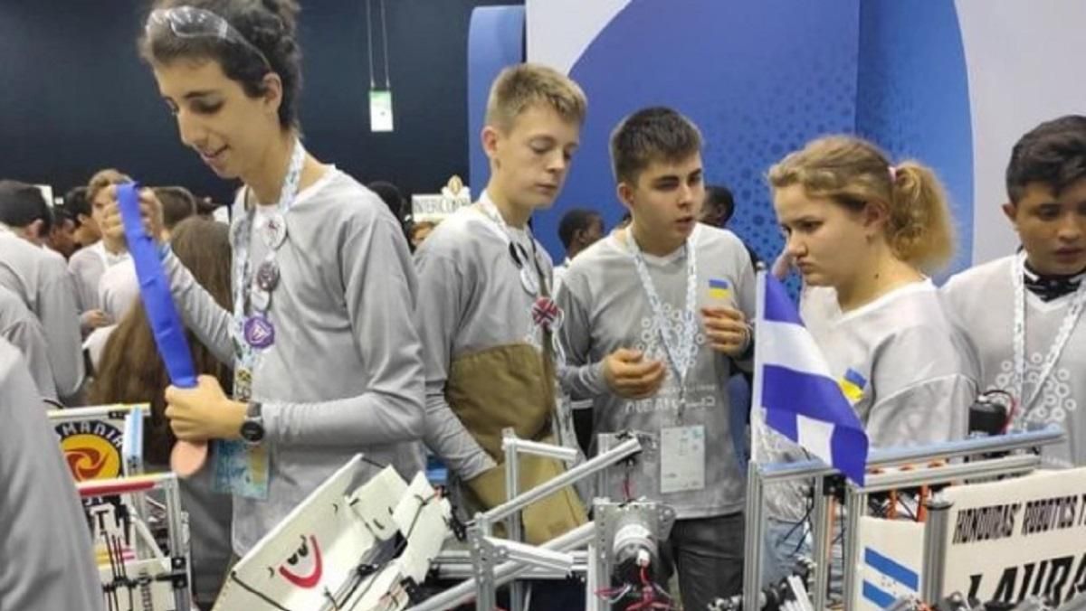 Команда украинских школьников попала в ТОП-10 всемирной олимпиады по робототехнике