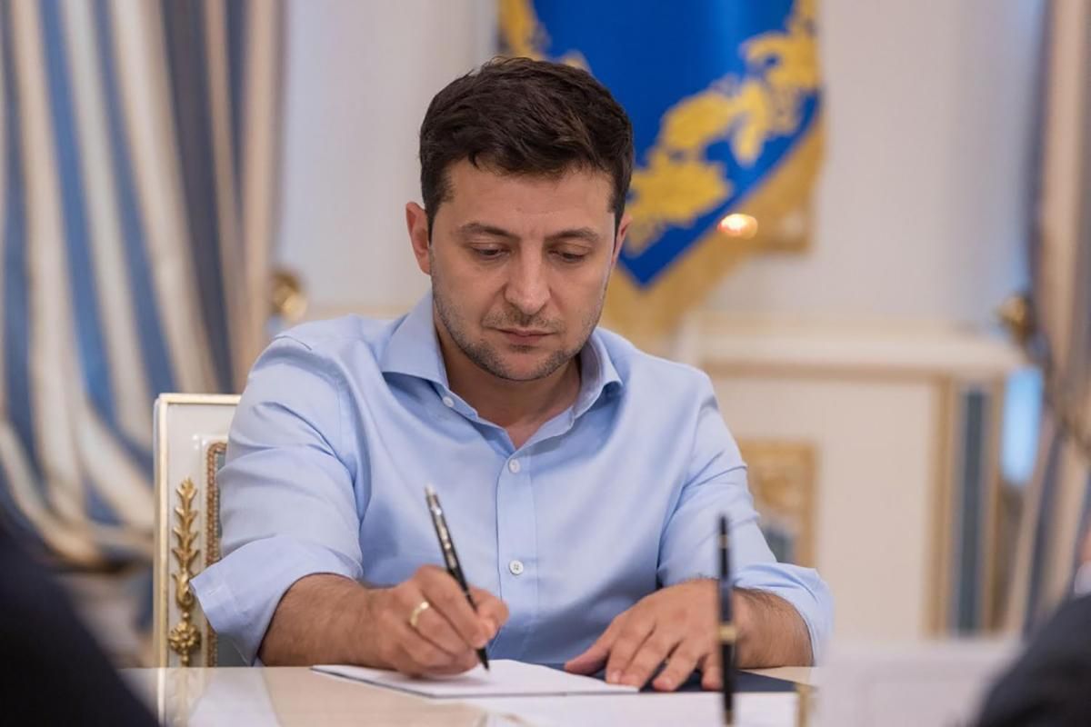 Зеленський підписав закон про визнання добровольців учасниками бойових дій: що зміниться
