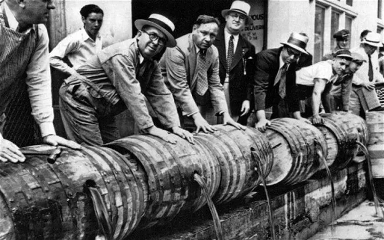 Мафіозі почали незаконно постачати елітний алкоголь Мафіозі почали незаконно постачати елітний алкоголь