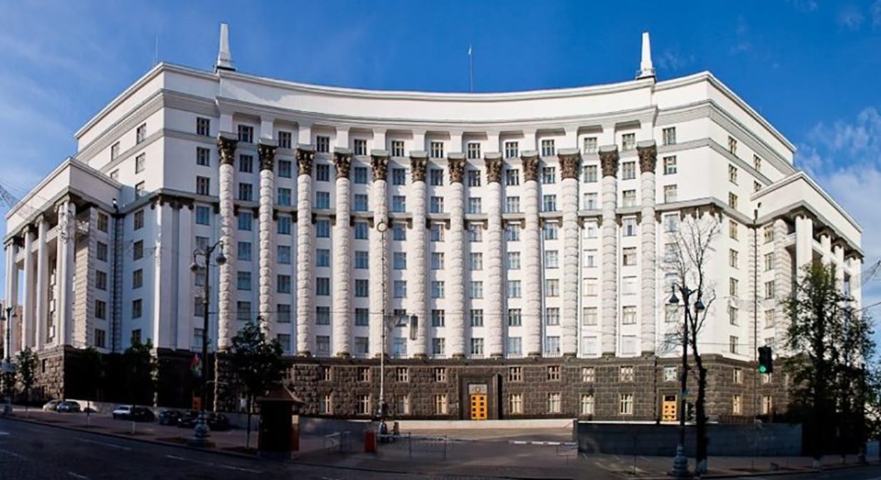 Чим встиг відзначитися уряд технократів: чи знають українці міністрів