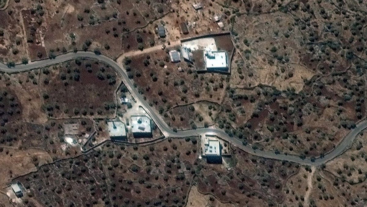 У США оприлюднили відео штурму будинку, в якому переховувався глава "Ісламської держави" У США оприлюднили відео штурму будинку, в якому переховувався глава "Ісламської держави"