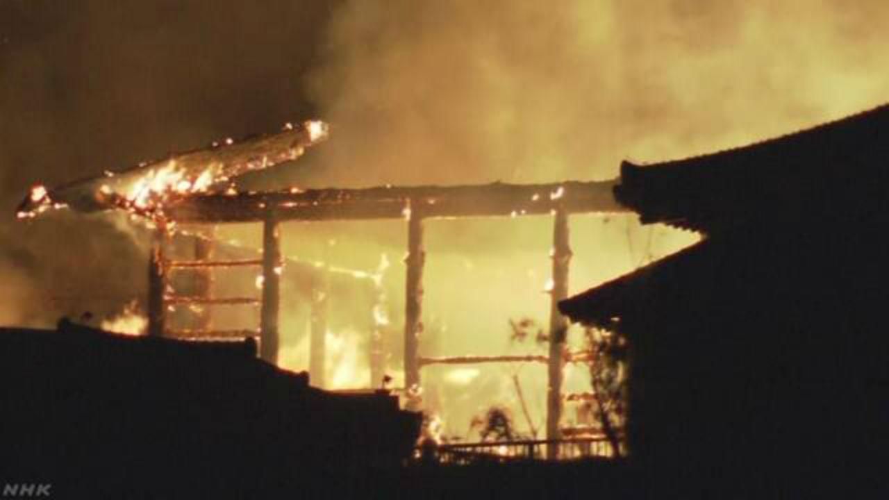 В Японии сгорел 500-летний замок из наследия ЮНЕСКО: фото и видео