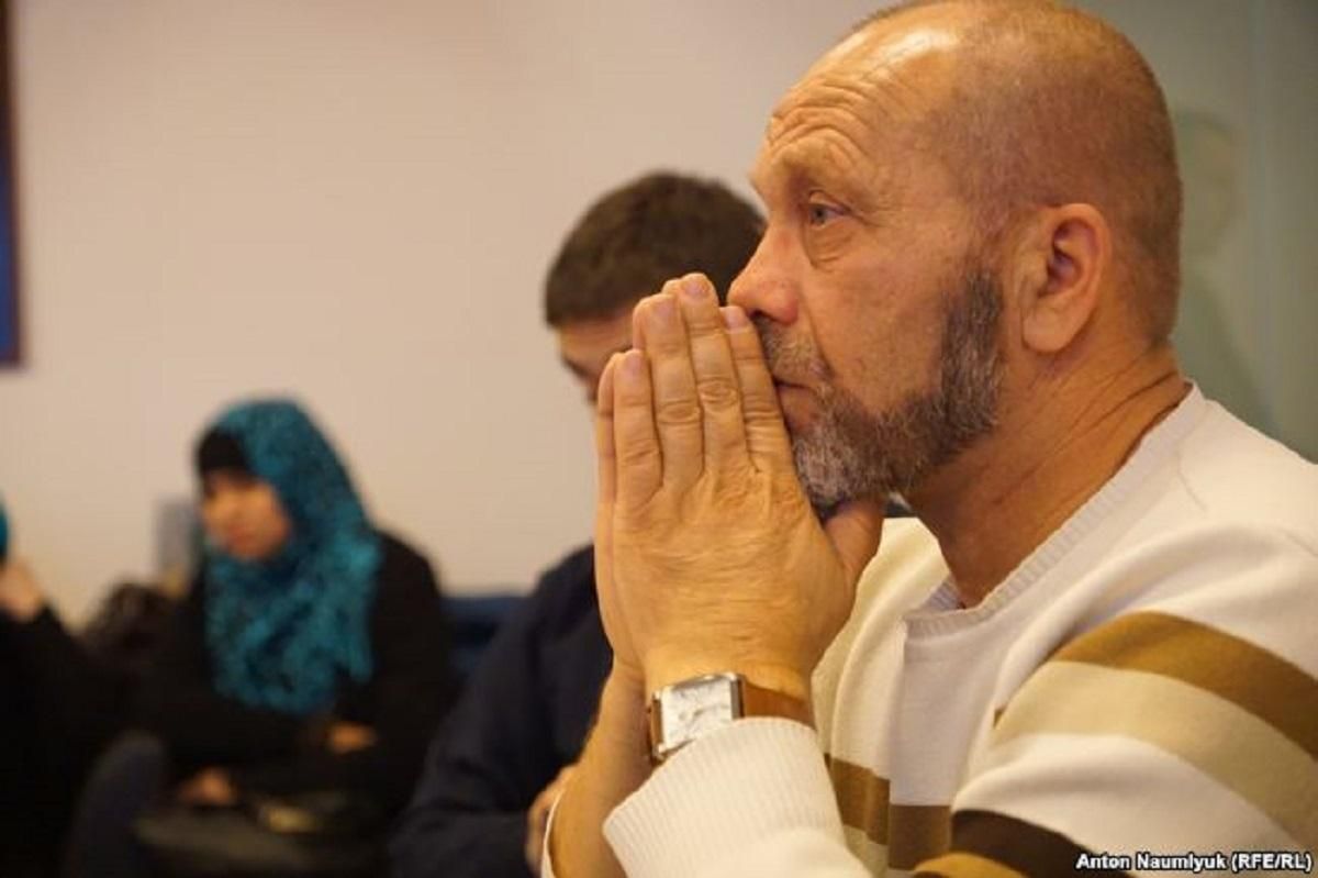 На адмінмежі з Кримом окупанти затримали правозахисника: деталі На адмінмежі з Кримом окупанти затримали правозахисника: деталі