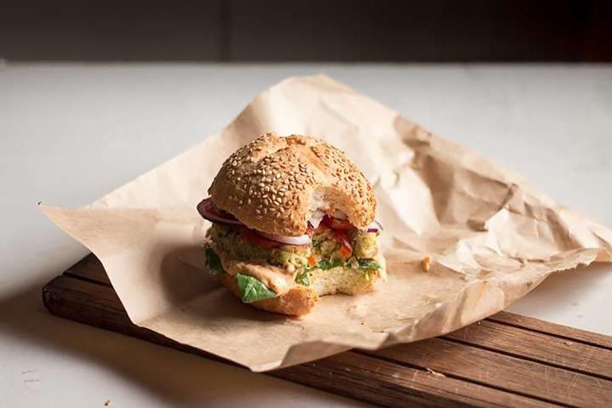 В Кривом Роге парень вызвал полицию из-за "исчезнувших" бургеров В Кривом Роге парень вызвал полицию из-за "исчезнувших" бургеров