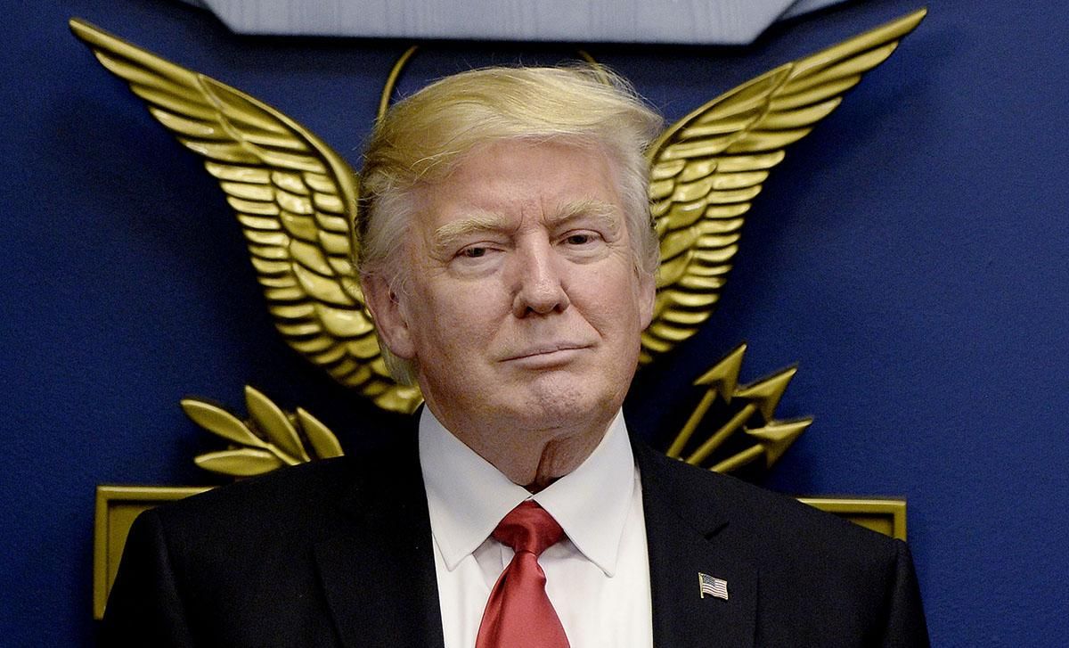 Трамп хоче зачитати стенограму розмови з Зеленським у прямому ефірі біля каміну Трамп хоче зачитати стенограму розмови з Зеленським у прямому ефірі біля каміну