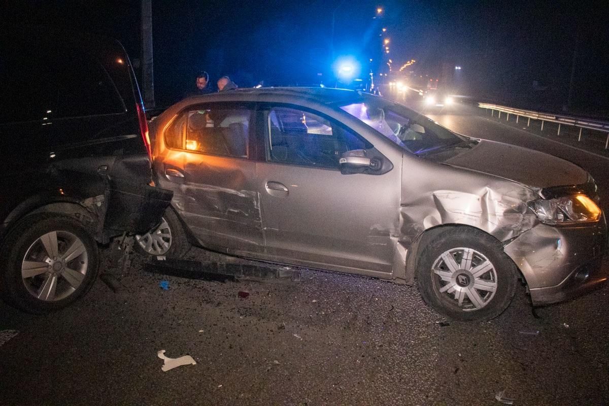В Киеве произошла масштабная авария с участием 6 автомобилей: фото и видео