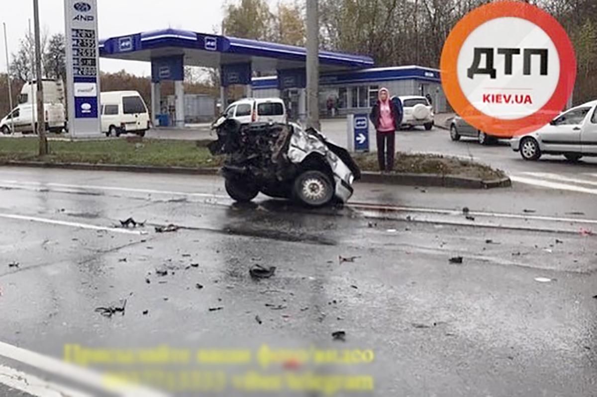 Авто разорвало пополам: в Киеве произошла смертельная авария – фото и видео 18+
