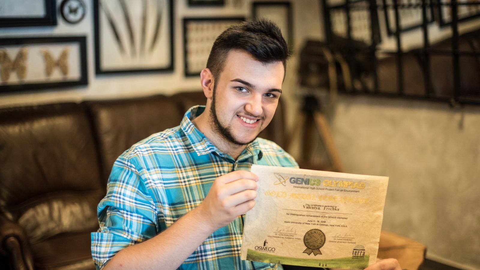 Папір з листя: студент КНУ прославився на міжнародному конкурсі