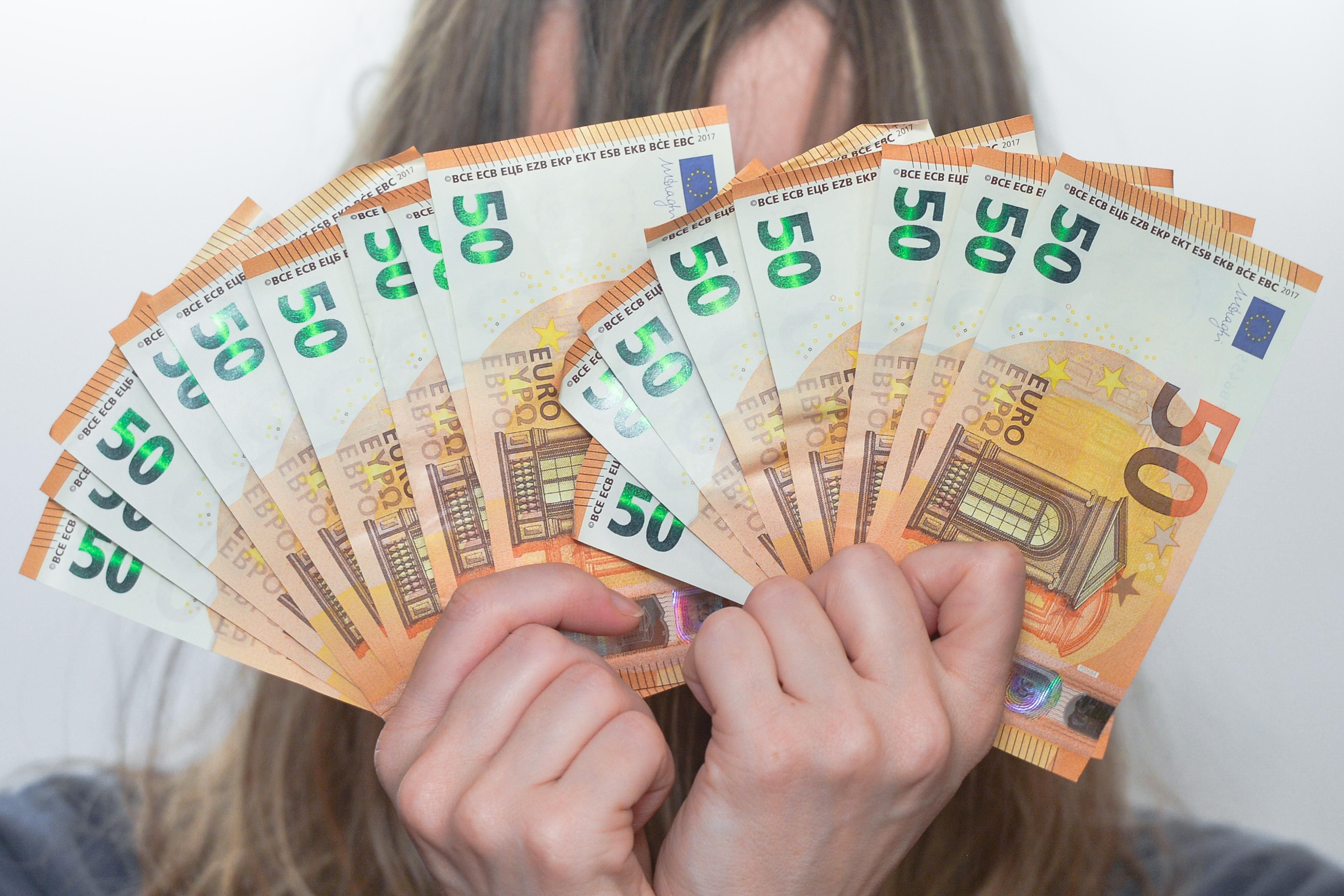Готівковий курс валют на 04.11.2019: курс долару та євро