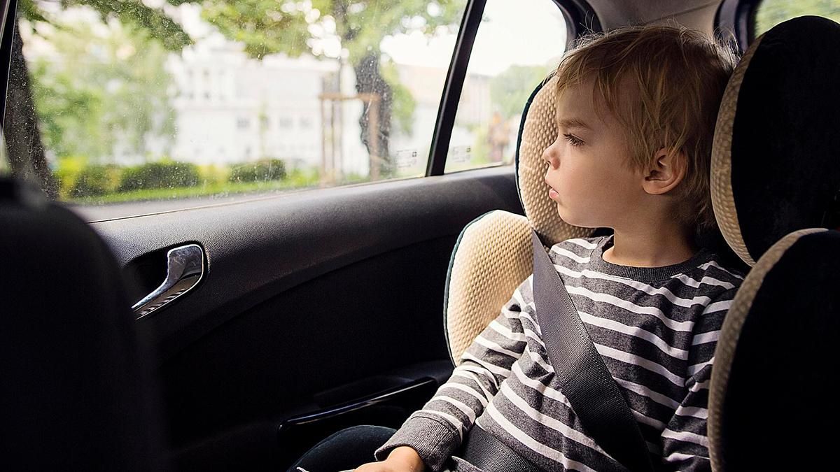 Автокрісла в таксі: кого штрафуватимуть за порушення правил Автокрісла в таксі: кого штрафуватимуть за порушення правил