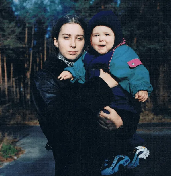 Тоня Матвієнко з маленькою донькою Уляною 