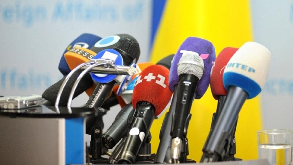 Зеленский создал совет по вопросам защиты журналистов: чем она будет заниматься Зеленский создал совет по вопросам защиты журналистов: чем она будет заниматься