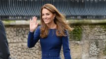 В платье королевского цвета Кейт Миддлтон пришла на открытие благотворительного фонда