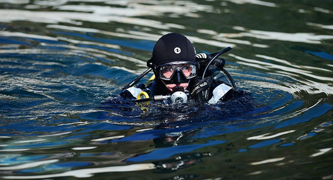 На Житомирщині вже другий день шукають загиблого водолаза