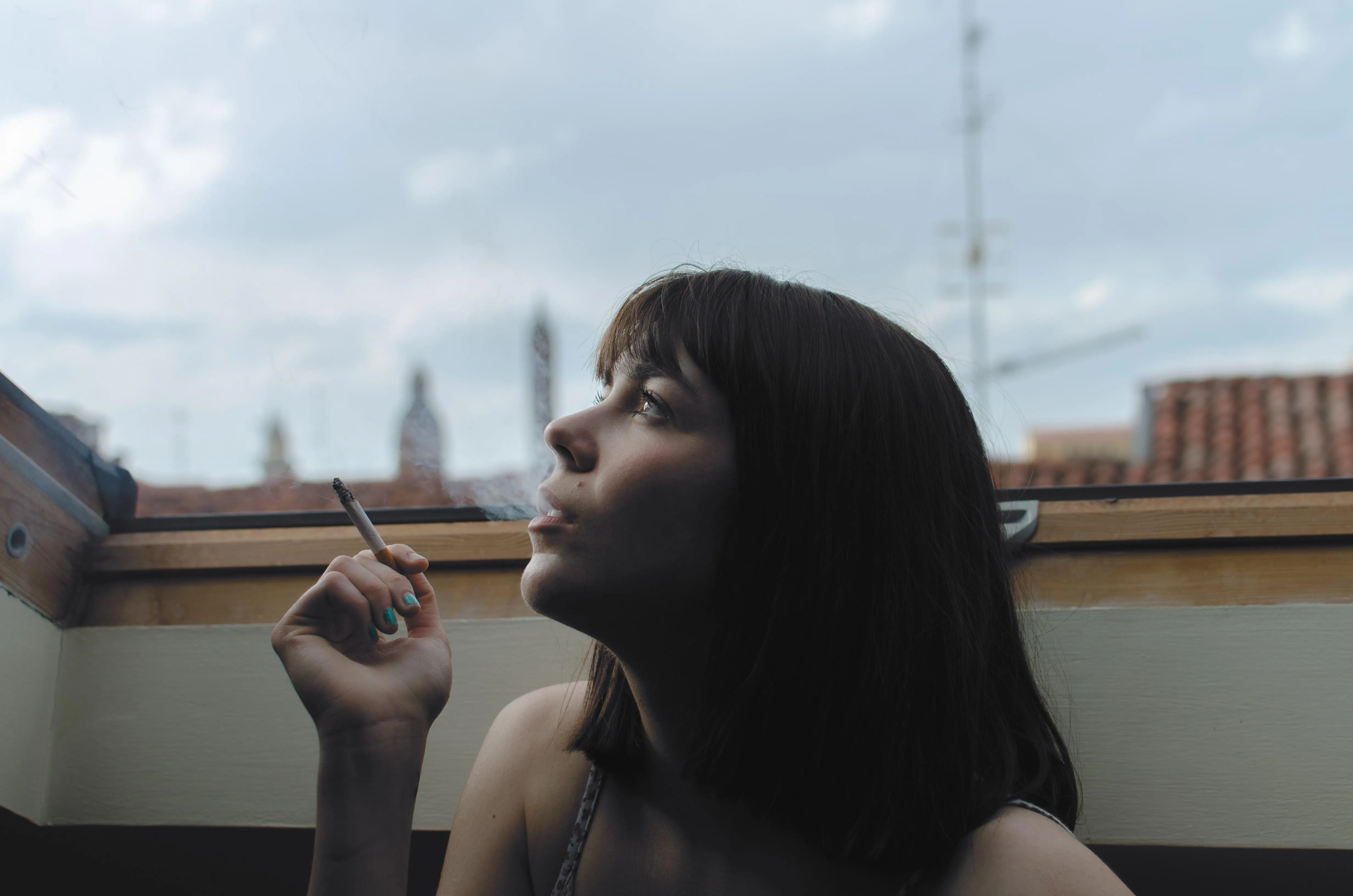 Жінки використовують сигарети для заспокоєння