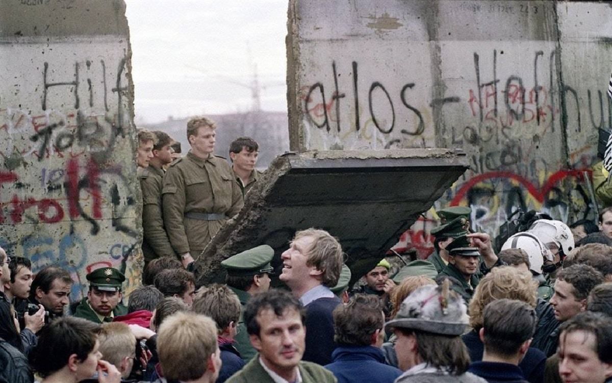 Падіння Берлінського муру: нова ера в Європі та старі проблеми в Україні
