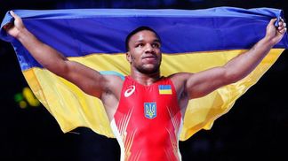 Пятов, Підгрушна, Беленюк та інші прочитали вірші до Дня української мови: щирі відео